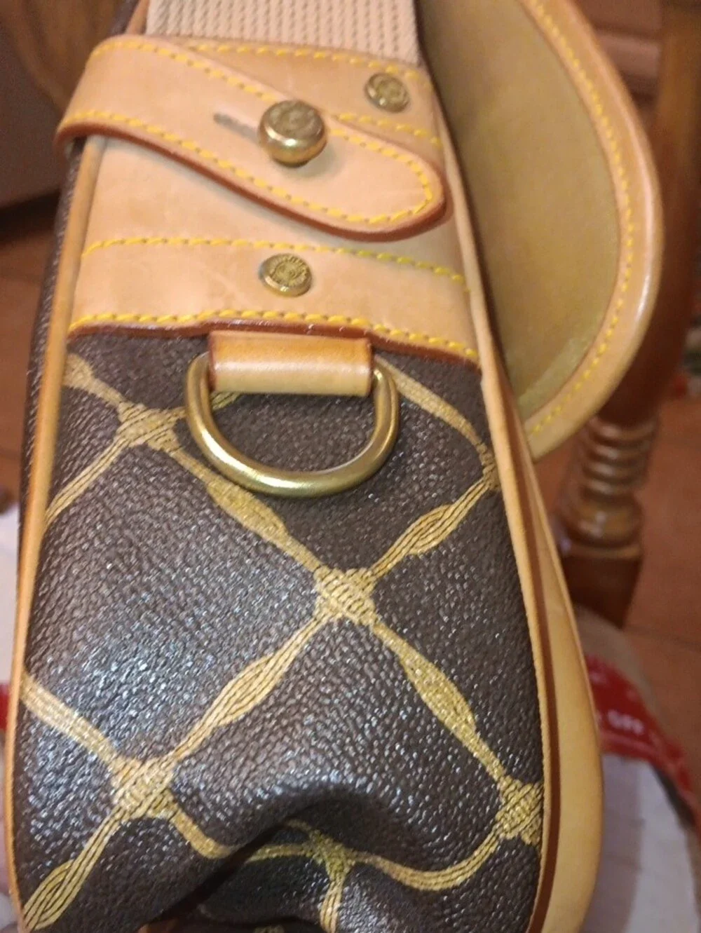 Brown Leather HUNTING WORLD Messenger Bag